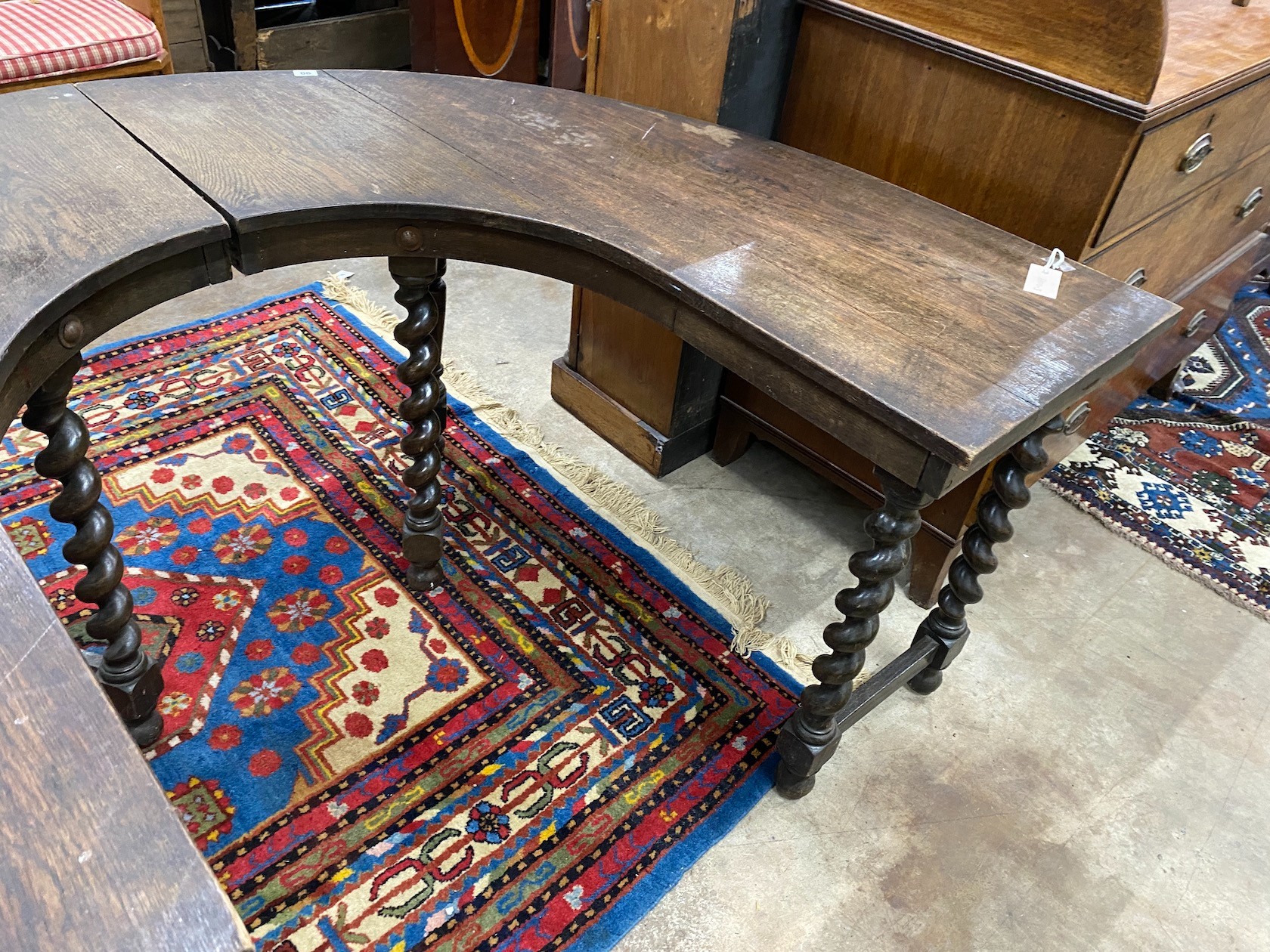 A late Victorian oak 'hunt' table, length 157cm, width 120cm, height 70cm